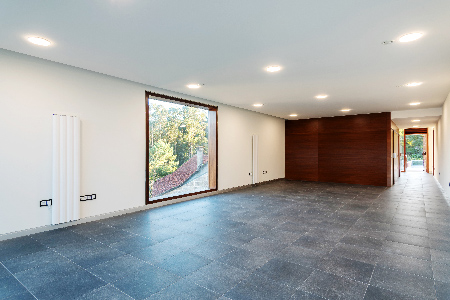 Fotografía de arquitectura del centro social en Cacheiro, Pontevedra. Foto de interior.